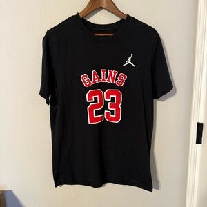 Jordan 23 Size XL Men's Basketball Shortsleeve T-Shirt Black/Red/White Gains